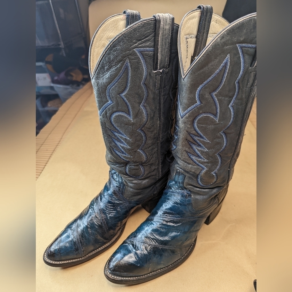 Larry Mahan women's sz 9.5B blue/black Genuine Exotic Eel Skin Cowgirl Boots